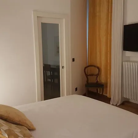 Well.b Albani Bed & Breakfast *